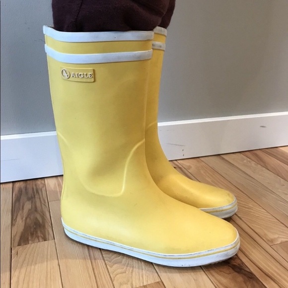 yellow muck boots